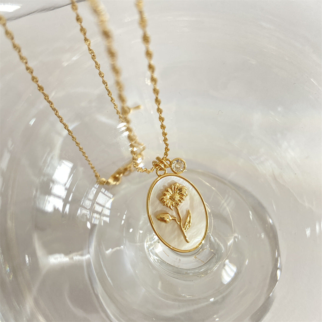 Wholesale Retro December Flower Oval Clavicle Gold Plated Necklace